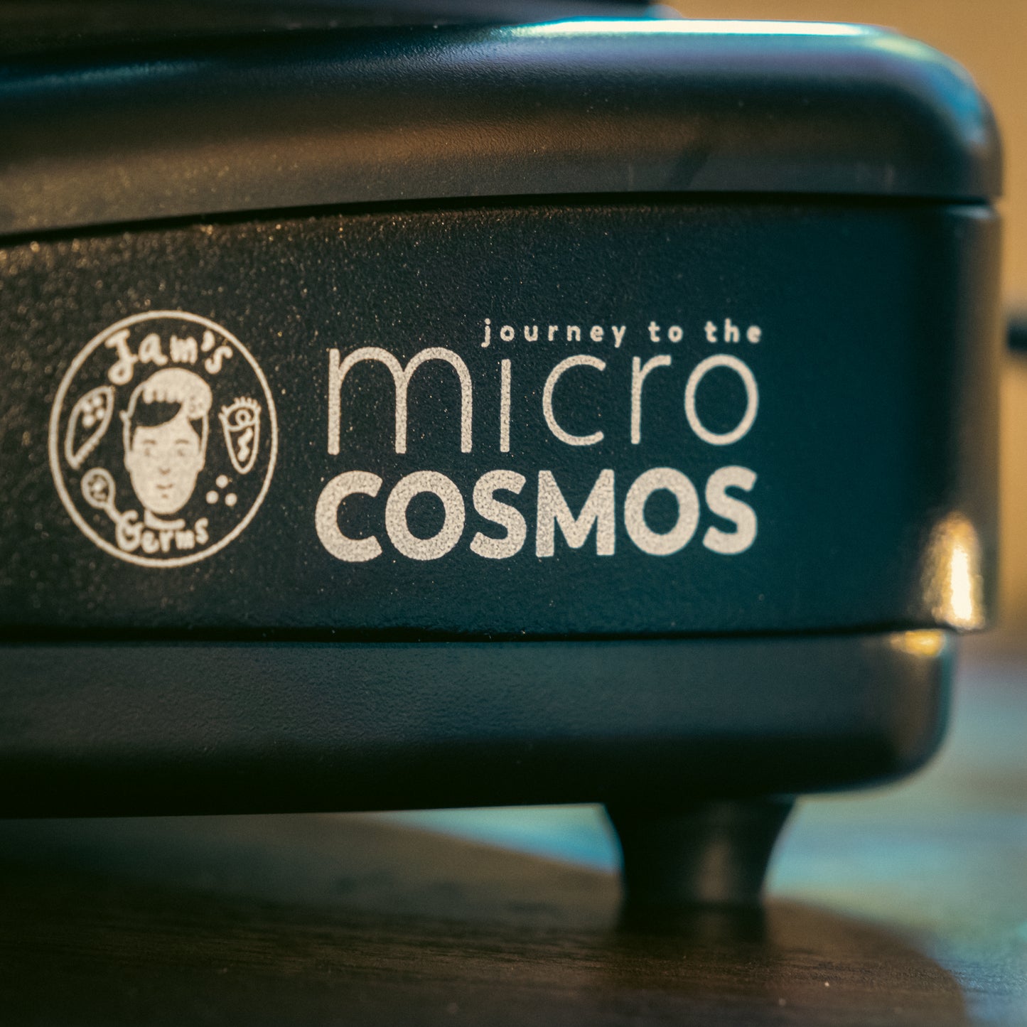 The Microcosmos Microscope